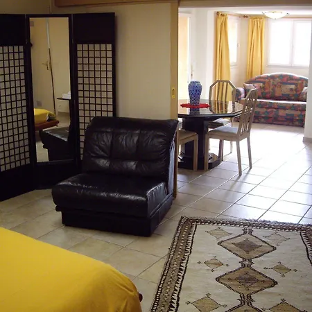 Mas Des Oliviers Bed and breakfast