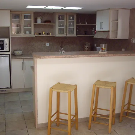 Mas Des Oliviers Bed and breakfast